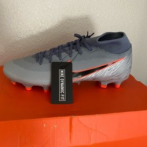 NWT Nike Soccer Cleats Superfly academy 6 - mens 8 / women 9.5